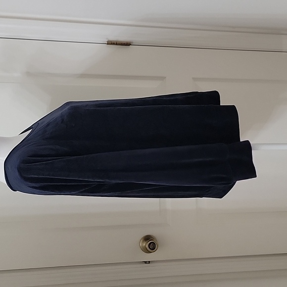 LOFT Size LM Navy Blue Velour Pullover Long Sleeve Top, Gently Used Condition - Picture 5 of 12